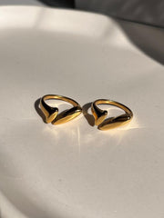 tapered gold ring